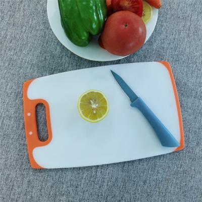 China Viable Chinese Supplier Durable Plastic Chopper With Juice Groove Food Grade Cutting Board for sale