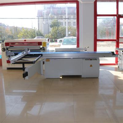 China Furniture Factory Plywood Cutting Machinery Automatic Panel Saw Remote Control Attached Sliding Table Saw for sale