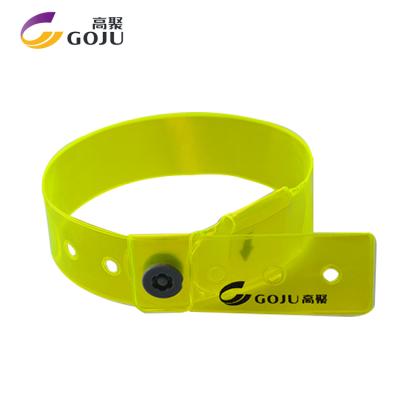 China Adult Hot Sale PVC Custom Hand Dispenser Adjustable Festival Wristband Promotion Wristband for sale