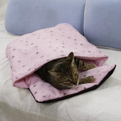 China Breathable Japanese Cat Nest Cat Sleeping Bag Closed Removable And Washable Pet Cat Quilt Comfortable And Warm Nest for sale