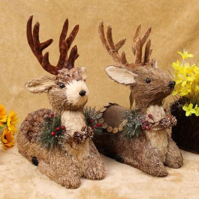 China New Design Sisal Straw Rattan Christmas Decor Sisal Straw Deer Outdoor Christmas Reindeer Custom Size for sale