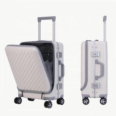 China Fashionable RTS 20inch Black Color Polycarbonate Trolley Luggage With GPRS Tracker Smart Bag With USB Charger for sale