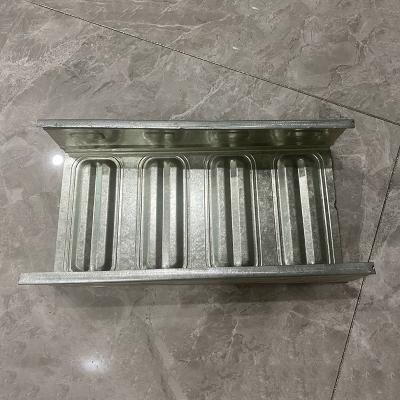 China Fire Resistant Insulated Metal Cable Tray Systems Bridge Tray For Secured Electric Cable Management for sale