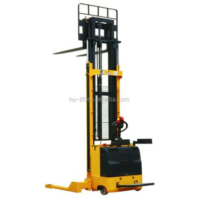 China Full Electric Forklift Stacker 5500MM Lifting Height CDK1545 for sale