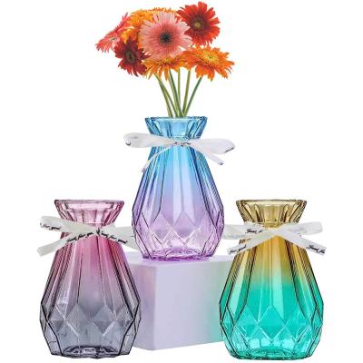 China Art Deco Rustic Small Glass Vase In Various Shapes Mini Vase Wedding Bridal Shower Centerpiece Table Vase for sale