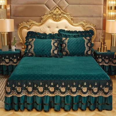 China Nondisposable Luxury Embroidery Lace Bed Skirt Set Home Sheets Thickened Bedspread Bedding Cover Set 4 Pieces Set For Hotel for sale