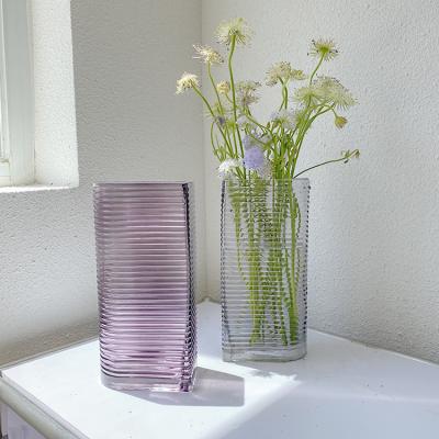 China Modern Top Selling Home Decor Accessories Wave Clear Round Glass Vase Hydroponic Glass Vase for sale