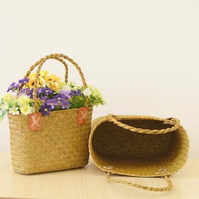 China Viable/Stored/Decorative Flower Basket Decoration Ensures Small Straw Flower Baskets Woven Flower Basket Hanging for sale