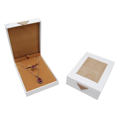 China New Design Jewelry Leather Cartons Folding Jewelry Case Portable Jewelry Packaging Boxes Ring Packed Eco-Friendly for sale