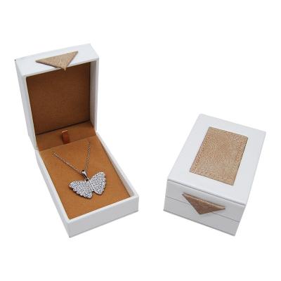 China Low moq eco-friendly high quality in stock custom leather necklace box jewelry leather box for sale