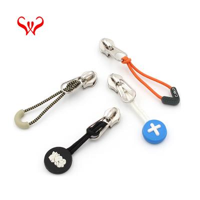 China Wholesale Custom Plastic Puller Accessories Garment Puller Puller Zipper Rope Latest Design Custom Made Nickel Free Zipper Puller for sale