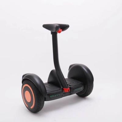 Chine Scooter de équilibrage d'individu intelligent de 2 rouleurs Q5 pour des enfants/adulte tournant 360° à vendre