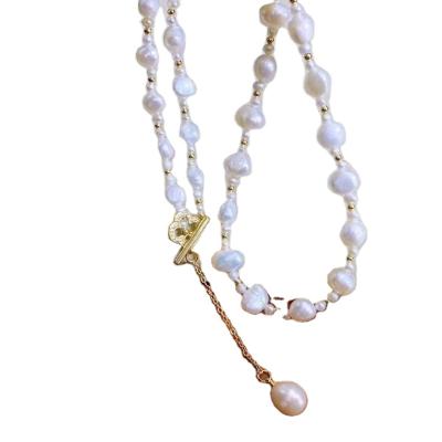 China The Irregular FASHIONABLE Simple And Flexible Design Handcraft Series Pearl Necklace Jewelry for sale