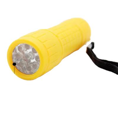 China Convenient Promotional Torches Flashlight Led Mini Plastic Tactical Flashlights for sale