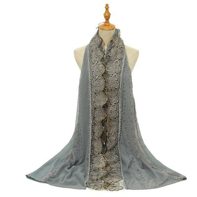 China Muslim Zhenshiman Gold Lace Tassel Chiffon Scarf 2021 Simple Women's Shawl Scarf Wholesale Polyester Latest for sale