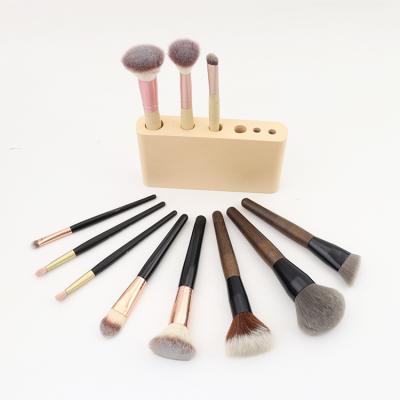 China Modern Customized Size Light Weight Makeup Brush Tool Wooden Handle for sale