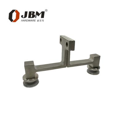 China Stainless Steel Material 2 Arm Glass Wall Fittings Railings Accessories Expedited Glass Clamp for sale