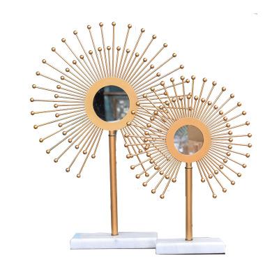 China Metal Simple Light Luxury Creative Gold Round Decoration Living Room Table Home Decoration for sale