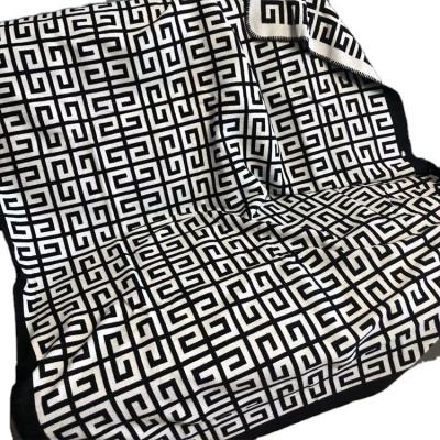 China Deeply New 2022 Cashmere Scarf Shawl Letter Black Plaid Custom Fleece Knitted Sofa Bed Shawl for sale