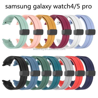 China Silicone 20mm Strap For Samsung Galaxy Watch5 44mm 40mm Watch5 Pro 45mm No Gap Wristband Magnetic Buckle Original Silicone Watch Band for sale