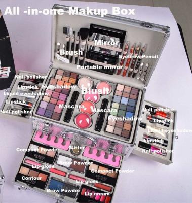 China Hot-selling Waterproof Makeup Eyeshadow Palette MISS YOUNG Christmas BIG makeup kit with Aluminum Cosmetic Box Eyeshadow Case Sets for sale