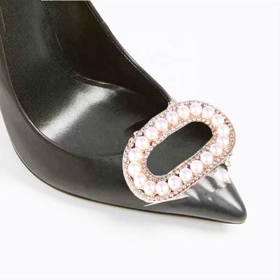 China China Professional Wholesale Durable Rhinestone Pearl Customized Shoe Cuts Decoration For Ladies Shoes for sale