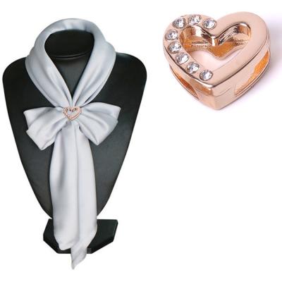 China Hot Selling Love Shape Rhinestone Scarf Buckle Durable Camellia Crystal Shawl Buckle Pearl for sale