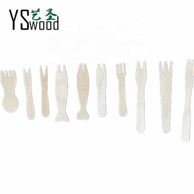 China Disposable Eco Friendly Stocked Biodegradable Disposable Wooden mini fruit dessert Fork Chips wooden fork for sale