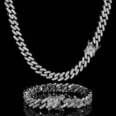 China CLASSIC VOAINO 925sterling silver claw setting iced out vvs diamond moissanite cuban link chain for sale