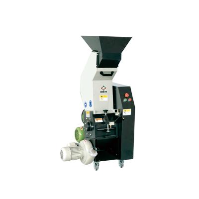 China Hotels Flake Plastic Blade Scrap Crusher Machine Price / Plastic Scrap Recycling Medium Speed ​​Granulator for sale