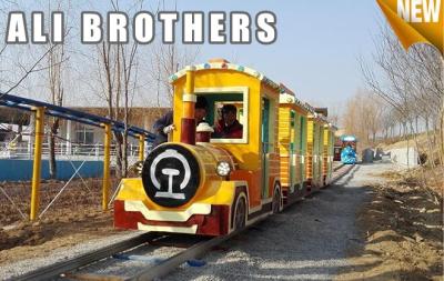 China Outdoor Amusement Equipment Tourist Electric Train Games New Design Track And Trackless Train for sale