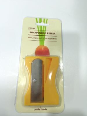 China La cocina compacta y conveniente del ABS equipa los sacapuntas y a Peeler de lápiz de la zanahoria en venta