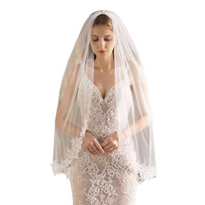 China Simple Lace Edge Short Lace Bridal Veils One Layer Wedding White Wedding Veil Accessory For Studio Photography for sale