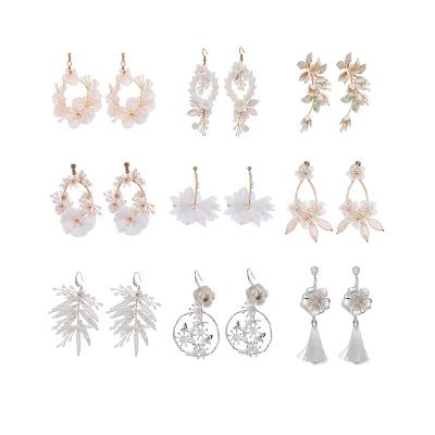 China 2021 New Fashion Handmade Leaf Flower Trendy Bridal Wedding Earrings For Girls Accessories for sale