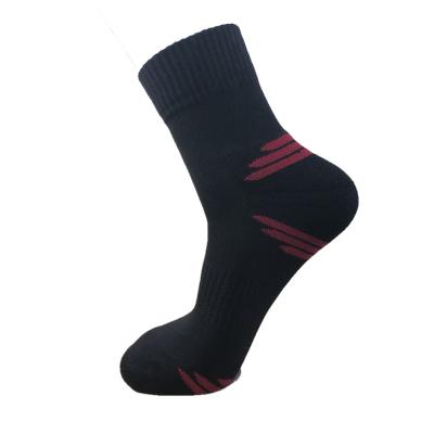 China Best Breathable Athletic Soft Upper Sports Basketball Hoops Terry Gym Crew Sport Socks For Running for sale