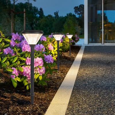 China Garden Outdoor Solar Garden Lighting All System IP65 Outdoor Solar Powered Light for sale