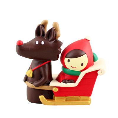 China Fairy Tales Series Resin Craft Of China's Cute Little Red Hood And Wolf Resin Furnishings for sale