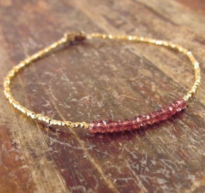 China Zooying Garnet Trendy Pearl Gemstone January Birthstone Gold Genuine Bracelet For Women for sale