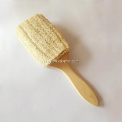 China Exfoliating Natural loofah sponge Bath&Shower Body Brush with wooden Handle,Exfoliating Scrub Brush for skin cleaning&massager en venta