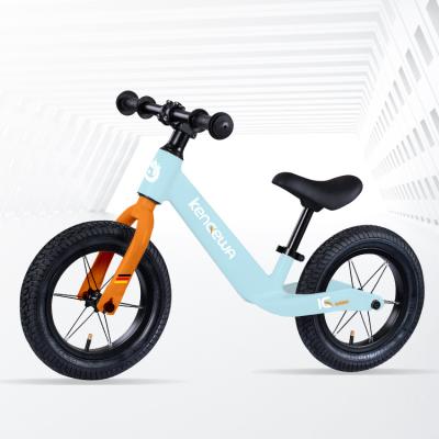 China New Model 12 inch Kids Balance Bike bicicleta de equilibrio Para lightweight ninos bike balance magnesium bike for kid 3 years old for sale