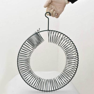 China Sustainable Wild Iron Bird Feeder Ring With Hanging Hook for sale