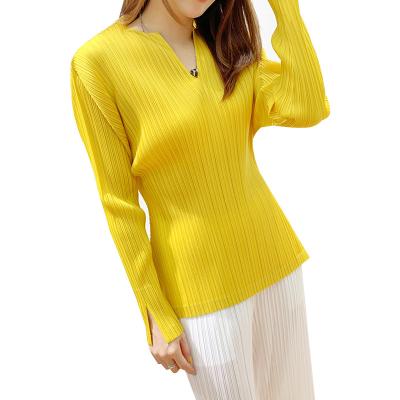 China FXZ 2021 QUICK DRY fashion pleats top fabrics v-neck ladies clothing Dongguan loose custom made women long sleeve pleated T-shirt for sale