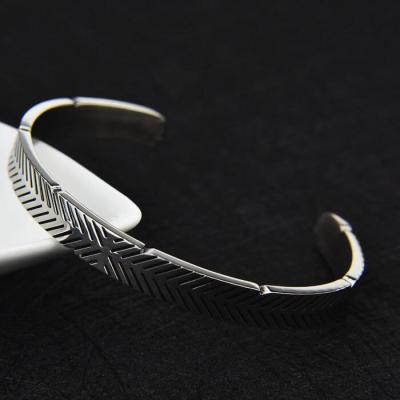 China Stainless Steel Stainless Steel Wrist Cuff Bracelet Men's Bangle Feather Style Cool Jewelry for sale