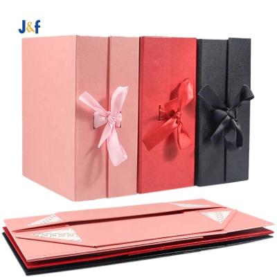 China New Arrival Recyclable Simple Elegant Folding FO Magnetic Folding Watch Packaging Clothes Gift Magnet Jewelry Gift Box for sale