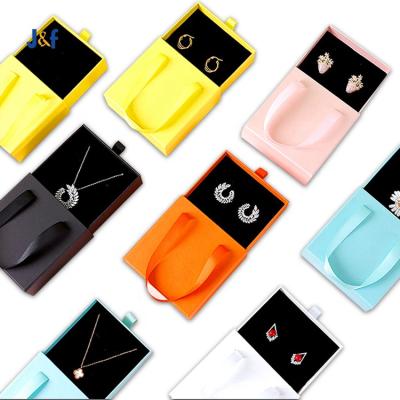 China Gift Packing PandaSew Luxury White Cardboard Paper Bracelet Necklace Packaging Jewelry Boxes With Logo for sale