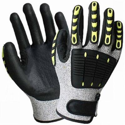 China Anti-smash Anti-cut and anti-smashing rescue gloves are soft and breathable for sale