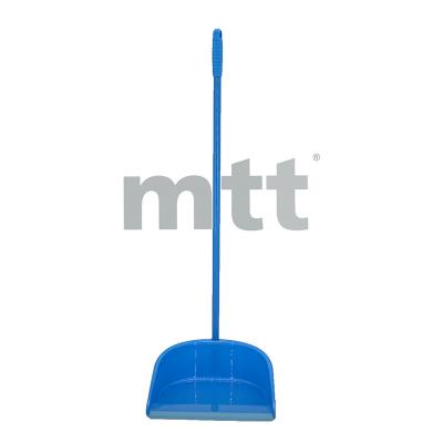 China Home Anti Skid Household Dust Pan With Long Iron Tube for sale