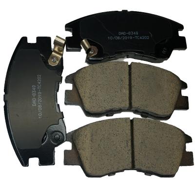 China Mitsubishi PAJERO I L04 G D349 MB 500 812 Low Metal Ceramic Brake Pads for Disc Brakes for sale