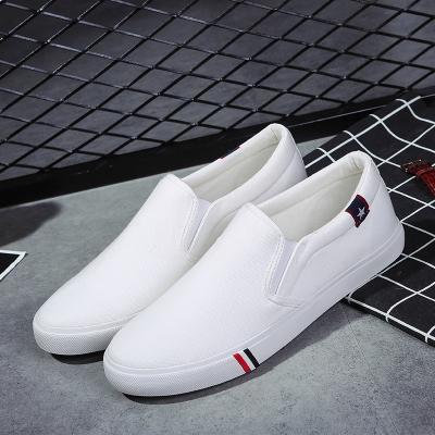 China New Design Fashion Trend Design Men's Walking Shoes Slip-On White Casual Canvas Shoe Loafer Shoes for sale