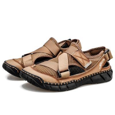 China 2021 Light Weight Fashion Men's Lightweight Upper Hollowed Out Summer Outdoor Mesh Sandals Breathable Beach Sports Shoes Slip On for sale